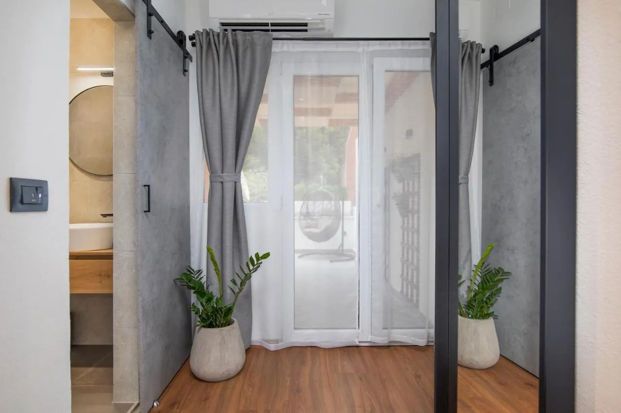 פולה Deluxe Rooms And Apartments Korzo