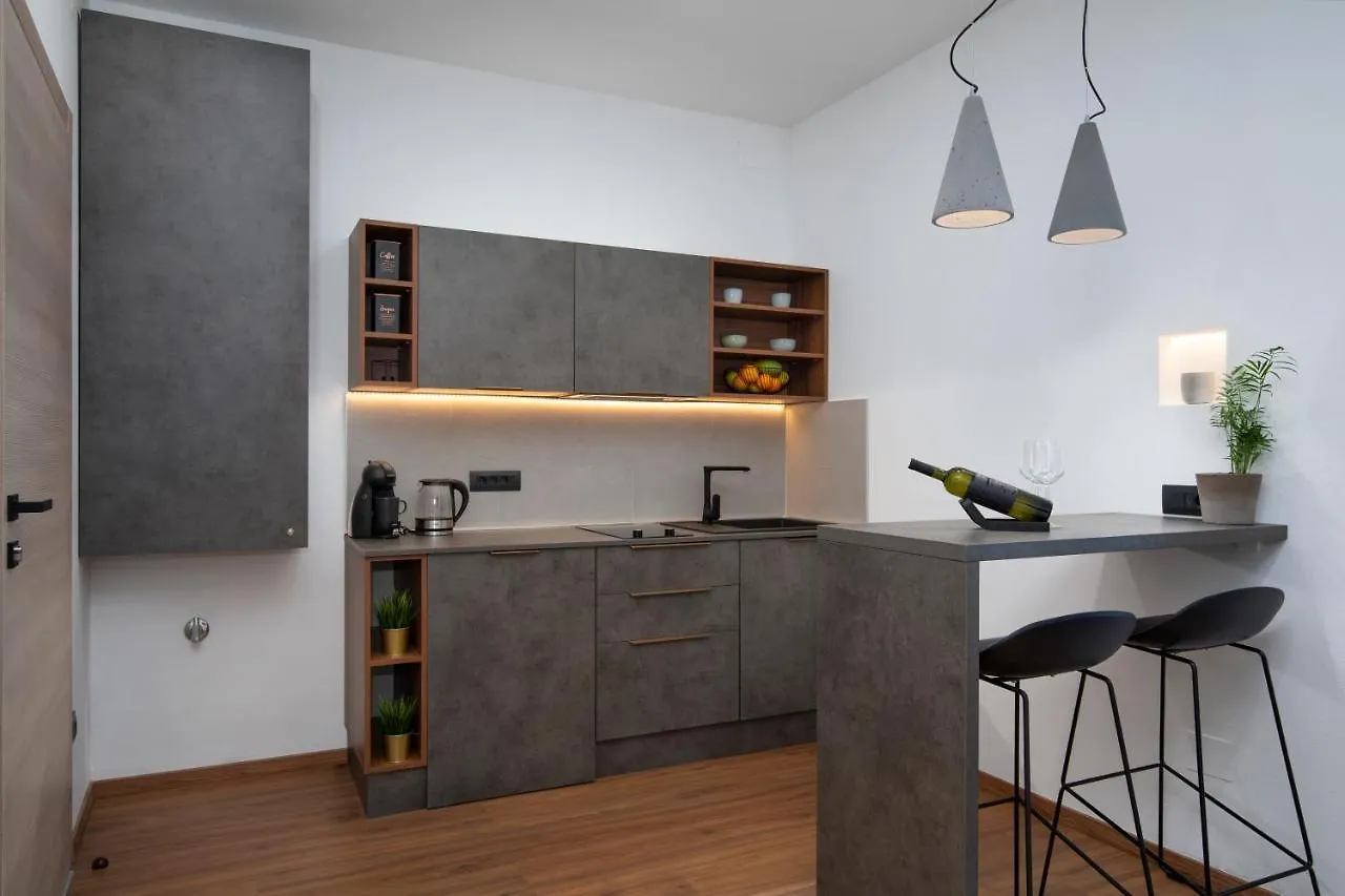 פולה Deluxe Rooms And Apartments Korzo 0*,